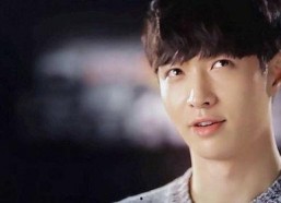 张艺兴吃瓜娱乐完整版视频,吃瓜娱乐幕后故事全记录