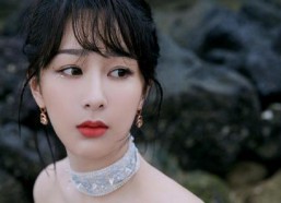 娱乐吃瓜背景女星是谁呀,揭秘当红女星背后的故事