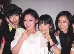 闺蜜吃娱乐圈瓜