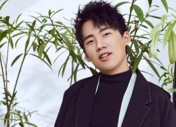 吃瓜娱乐郭麒麟视频下载,笑料百出，欢乐无限