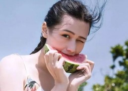 娱乐吃瓜头像女生动漫版,揭秘娱乐圈幕后故事